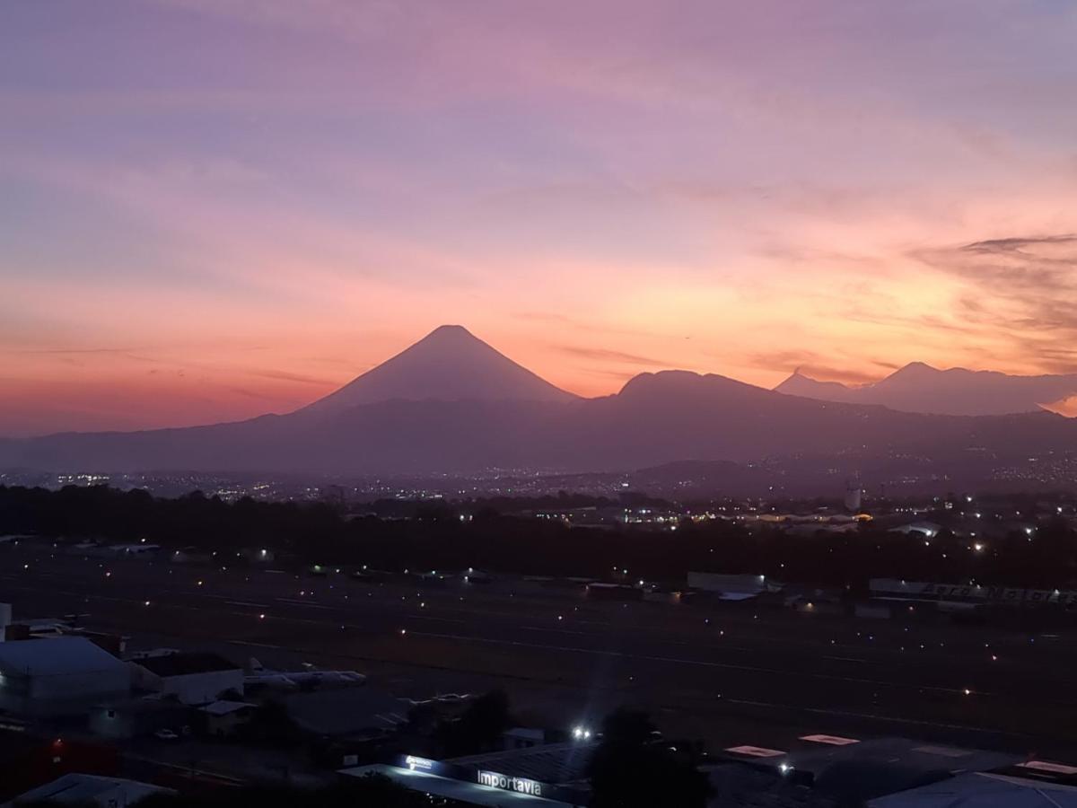 Apartamento Amazing Aircrafts Views In Front Of Airport Guatemala Exterior foto